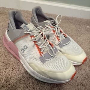 On Cloudnova Flux Size 10 White Pink Orange grey